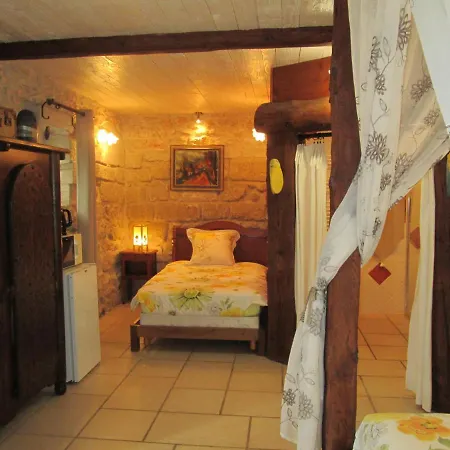 Vieux Couette-café 5*