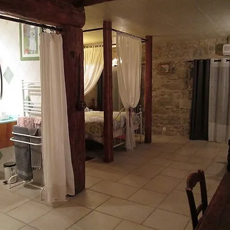 Vieux Couette-café